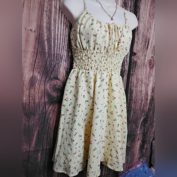Speing Yellow Floral Print Summer Dress - Picture 3 of 4